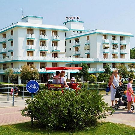 Вилла Corso Бибионе Экстерьер фото