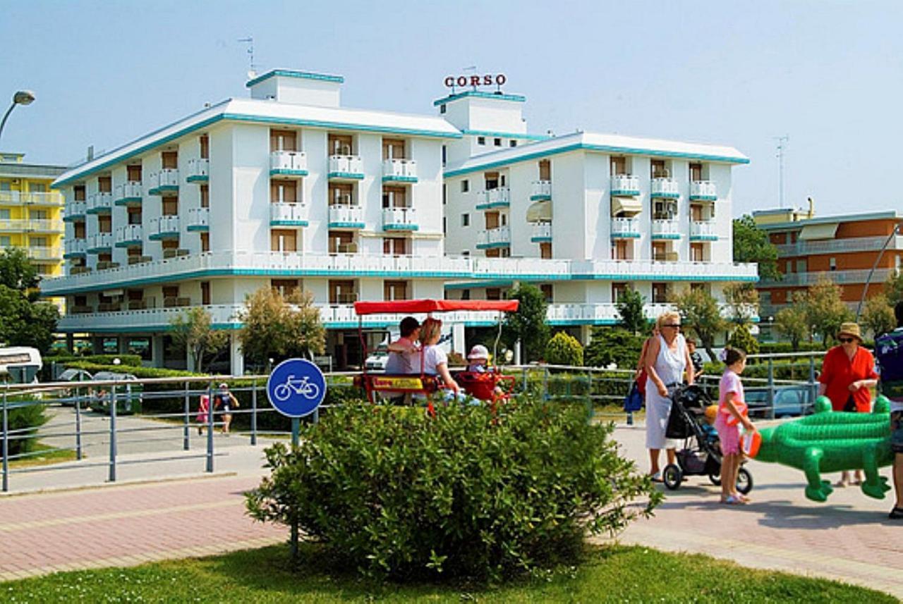 Вилла Corso Бибионе Экстерьер фото